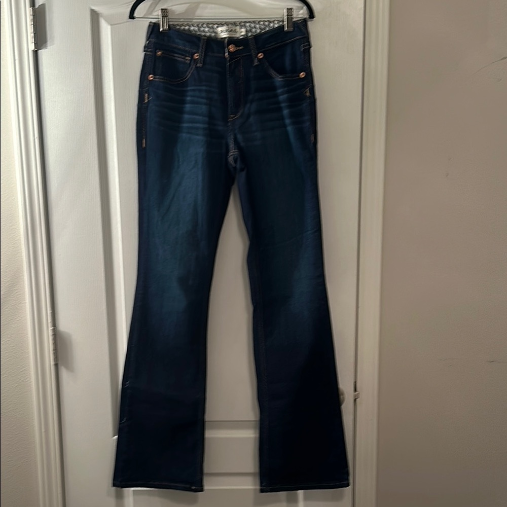 Ariat Blue Jeans Classic Style with Decorative Stitching